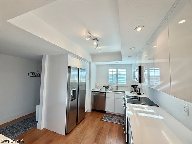 12945 Vanderbilt DR 306, Naples, FL 34110