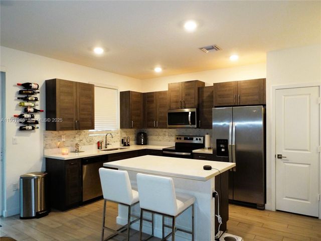 2363 SE 11th Street, Homestead, FL 33035