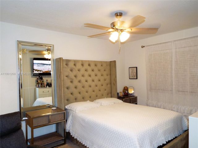 2363 SE 11th Street, Homestead, FL 33035