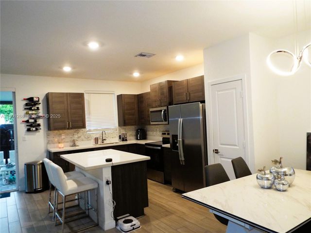 2363 SE 11th Street, Homestead, FL 33035