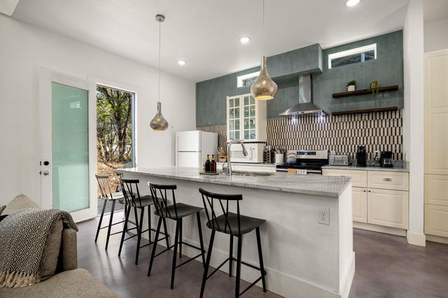 12808 Hughes ST, Austin, TX 78732