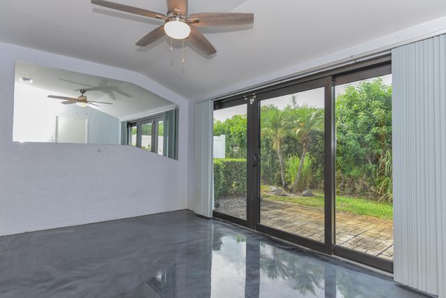 2641 W Gately Drive W 1702, West Palm Beach, FL 33415