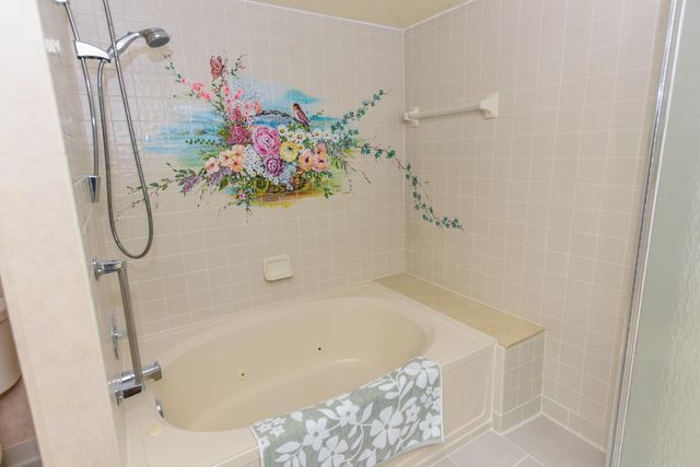 2641 W Gately Drive W 1702, West Palm Beach, FL 33415