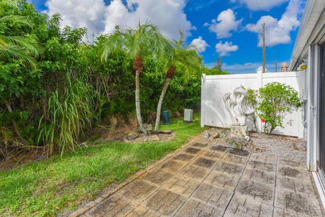 2641 W Gately Drive W 1702, West Palm Beach, FL 33415