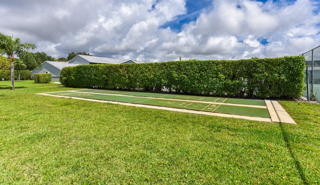 2641 W Gately Drive W 1702, West Palm Beach, FL 33415