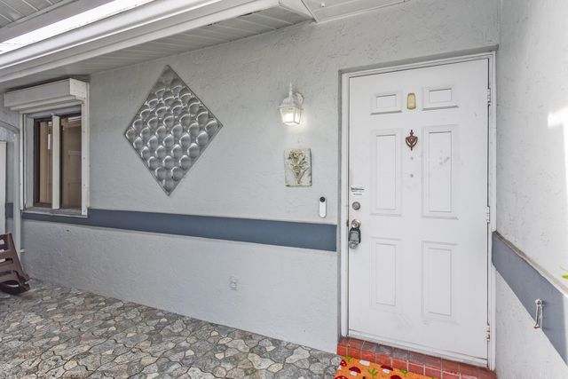 2641 W Gately Drive W 1702, West Palm Beach, FL 33415