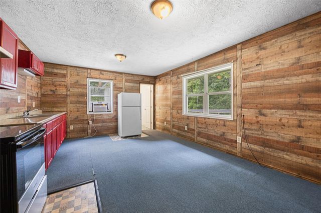 394 County Road 3378, Cleveland, TX 77327