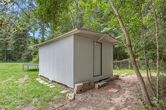 394 County Road 3378, Cleveland, TX 77327