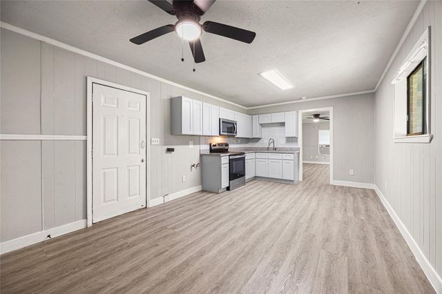 394 County Road 3378, Cleveland, TX 77327