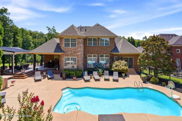 8101 Bella Woods Dr, Louisville, KY 40214