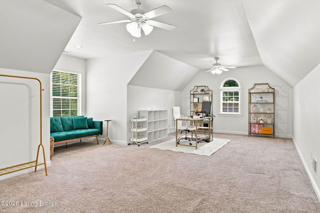8101 Bella Woods Dr, Louisville, KY 40214