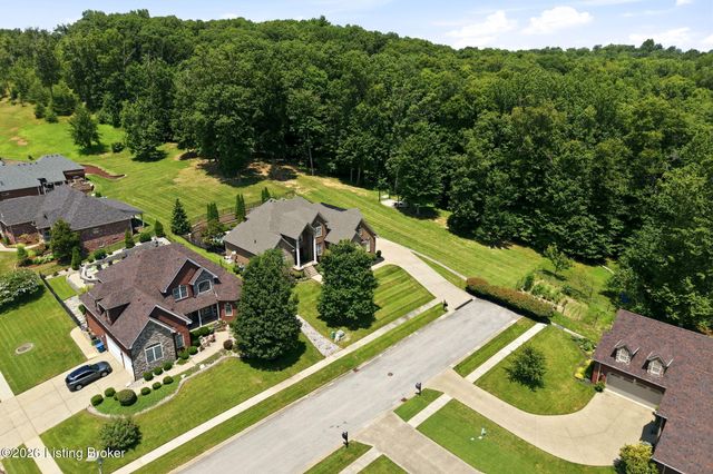 8101 Bella Woods Dr, Louisville, KY 40214