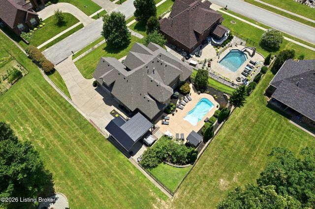 8101 Bella Woods Dr, Louisville, KY 40214