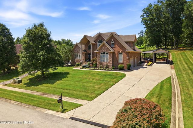 8101 Bella Woods Dr, Louisville, KY 40214