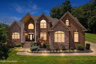 8101 Bella Woods Dr, Louisville, KY 40214