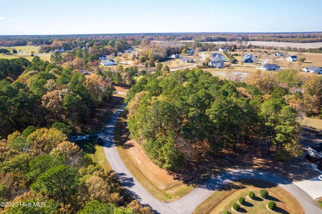 65 Standard Bred Way, Hertford, NC 27944