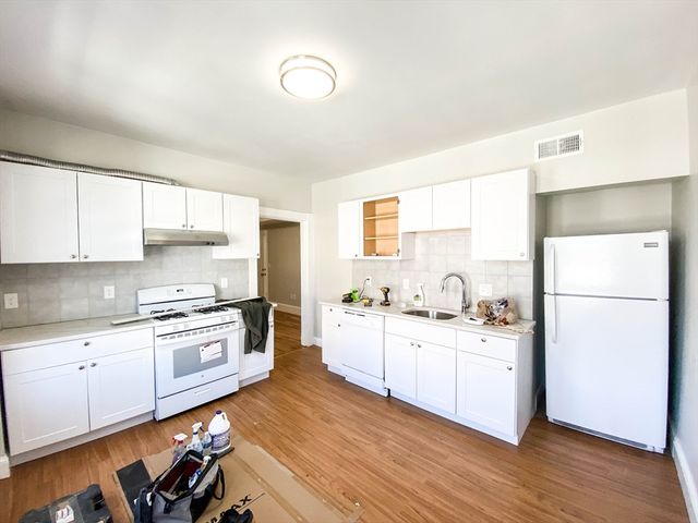 7 Reedsdale St 2, Boston, MA 02134