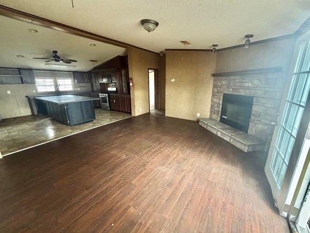 2300 Hwy 182, Raceland, LA 70394