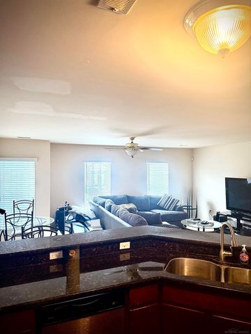 53234 Manchester, Shelby Twp, MI 48316