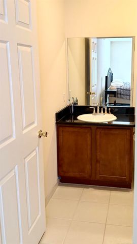 53234 Manchester, Shelby Twp, MI 48316