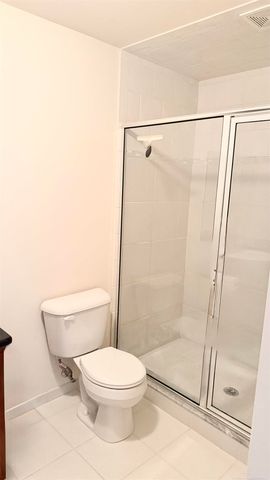 53234 Manchester, Shelby Twp, MI 48316