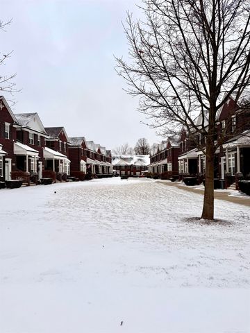 53234 Manchester, Shelby Twp, MI 48316