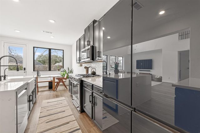 2806 Tumlinson Drive, Fresno, TX 77545