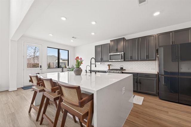 2806 Tumlinson Drive, Fresno, TX 77545