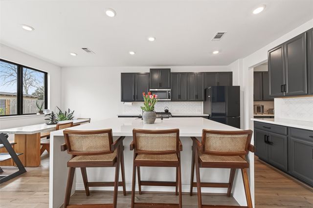 2806 Tumlinson Drive, Fresno, TX 77545