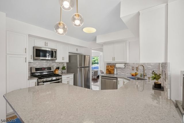 76 Blackburne Ter, West Orange Twp., NJ 07052