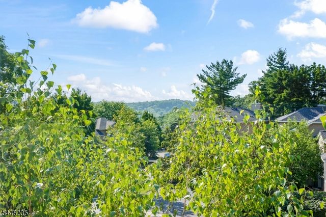 76 Blackburne Ter, West Orange Twp., NJ 07052