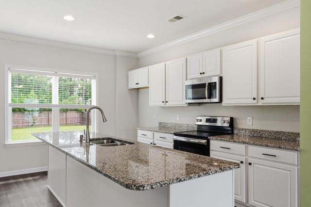 165 Clydesdale Circle, Summerville, SC 29486