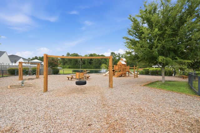 165 Clydesdale Circle, Summerville, SC 29486
