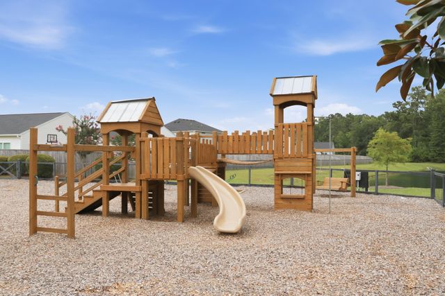 165 Clydesdale Circle, Summerville, SC 29486