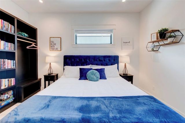 410 N Station St, Port Aransas, TX 78373