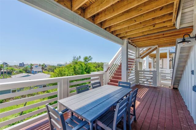 410 N Station St, Port Aransas, TX 78373