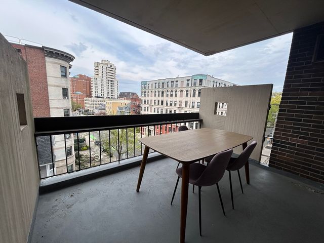 872 Massachusetts Ave 601, Cambridge, MA 02139