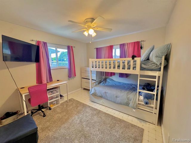 21218 Benjamin Street, Saint Clair Shores, MI 48081
