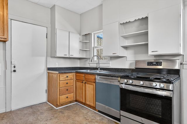 406 Laurel Court, Belvidere, IL 61008