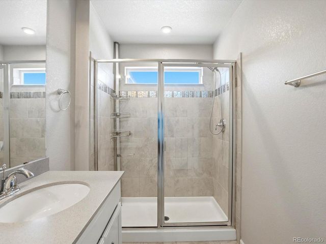 8260 S Trails Edge Ct, Centennial, CO 80112