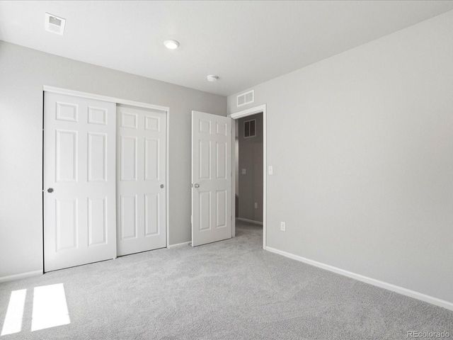 8260 S Trails Edge Ct, Centennial, CO 80112
