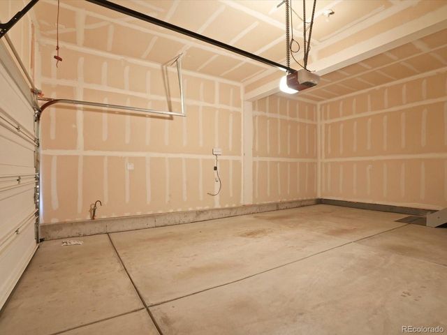 8260 S Trails Edge Ct, Centennial, CO 80112