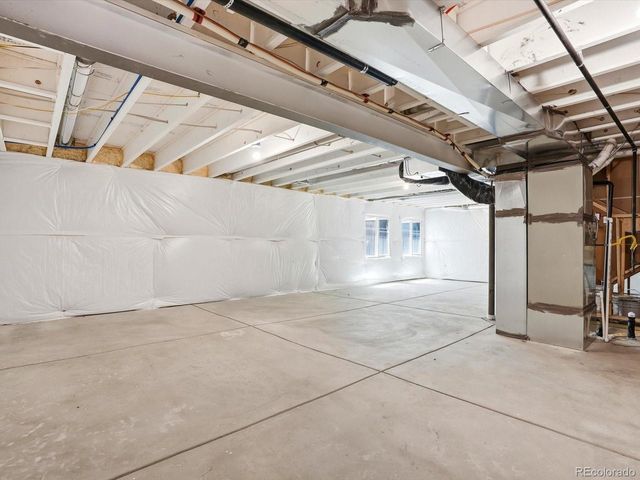 8260 S Trails Edge Ct, Centennial, CO 80112