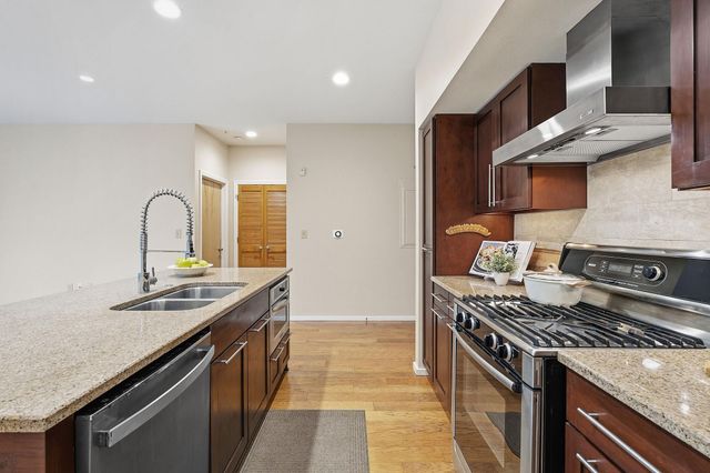 1600 Barton Springs RD 4105, Austin, TX 78704