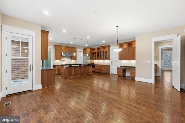 8620 FENWAY DR, Bethesda, MD 20817