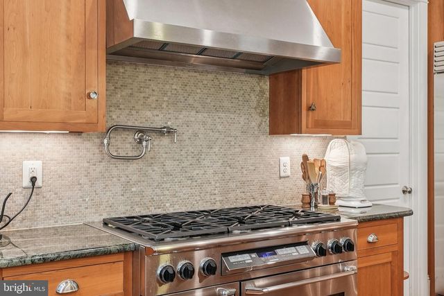 8620 FENWAY DR, Bethesda, MD 20817