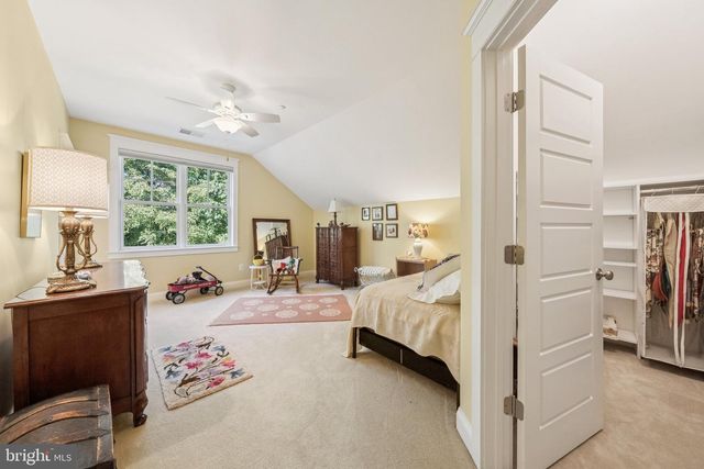 8620 FENWAY DR, Bethesda, MD 20817