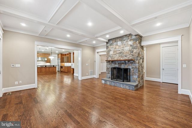 8620 FENWAY DR, Bethesda, MD 20817