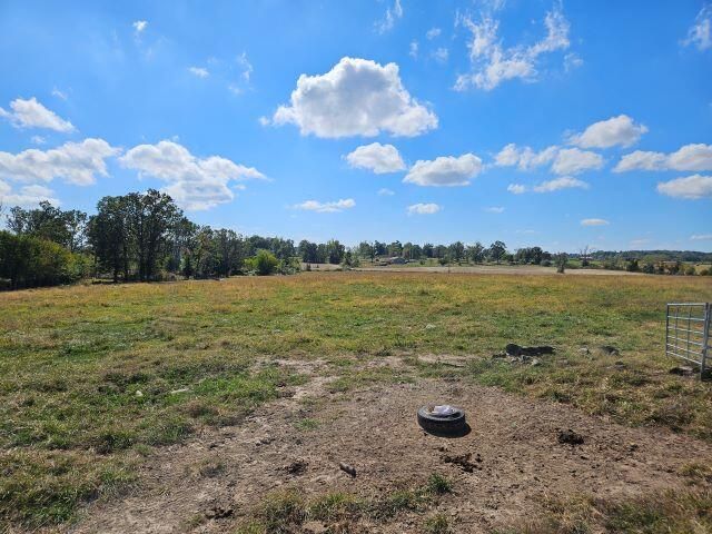 000 Kaylor Road, Mountain Grove, MO 65711