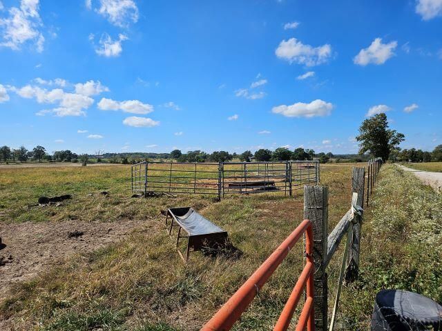 000 Kaylor Road, Mountain Grove, MO 65711